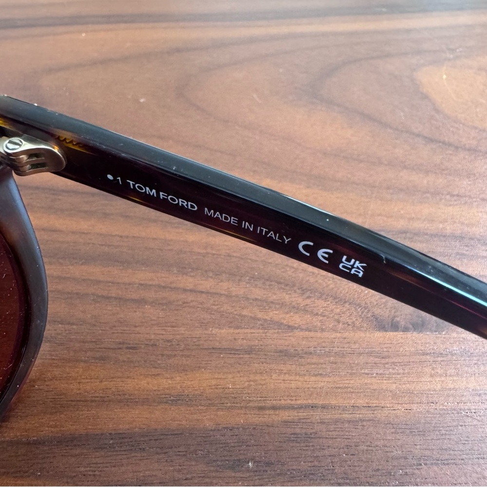 LİKE NEW Tom Ford Brown Sunglasses Original - Picture 3 of 4